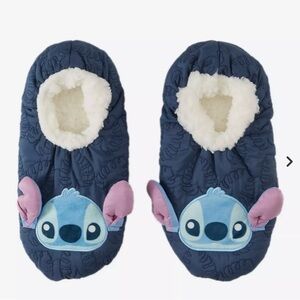 Disney Stitch plush embroidered cozy slippers / women’s 7 - 9.5 / NEW with tags